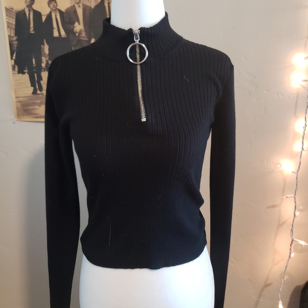cropped quarter zip - Picture 2 of 2